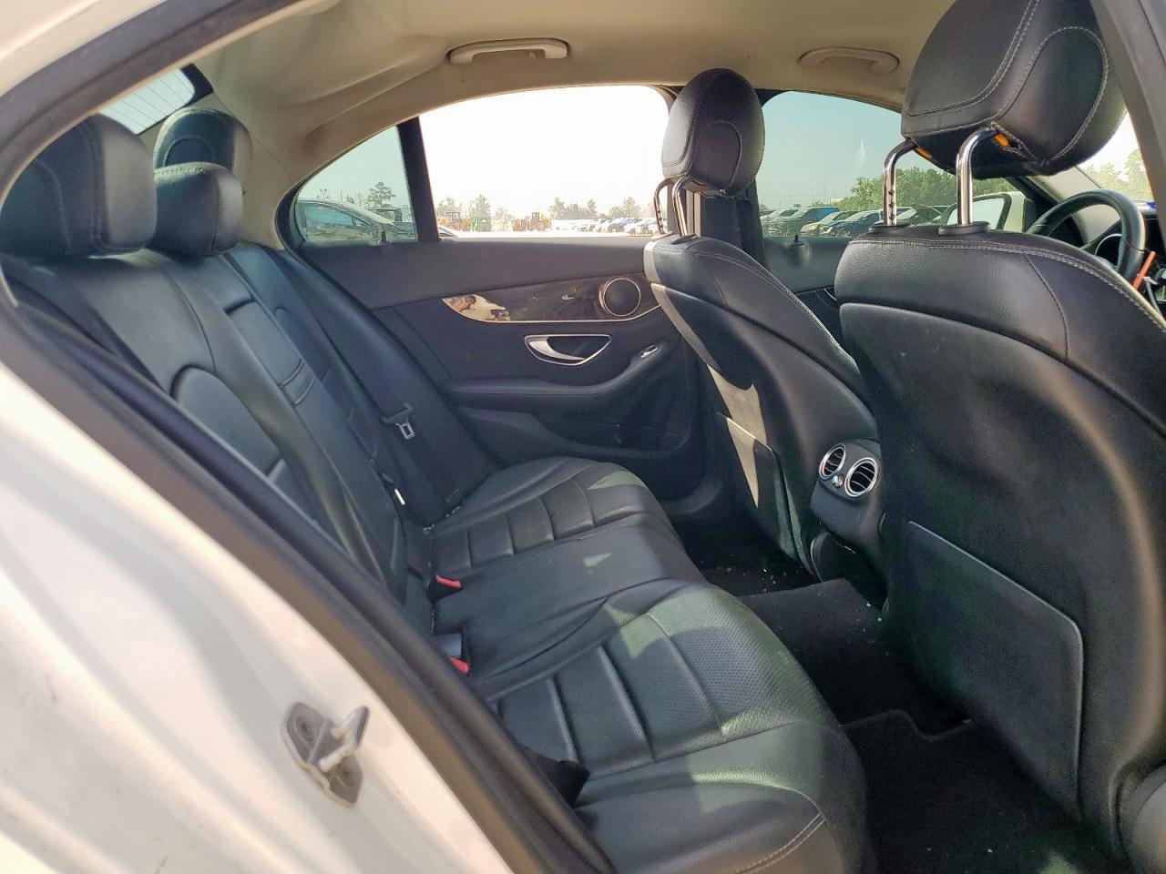 2015 MERCEDES-BENZ C-CLASS