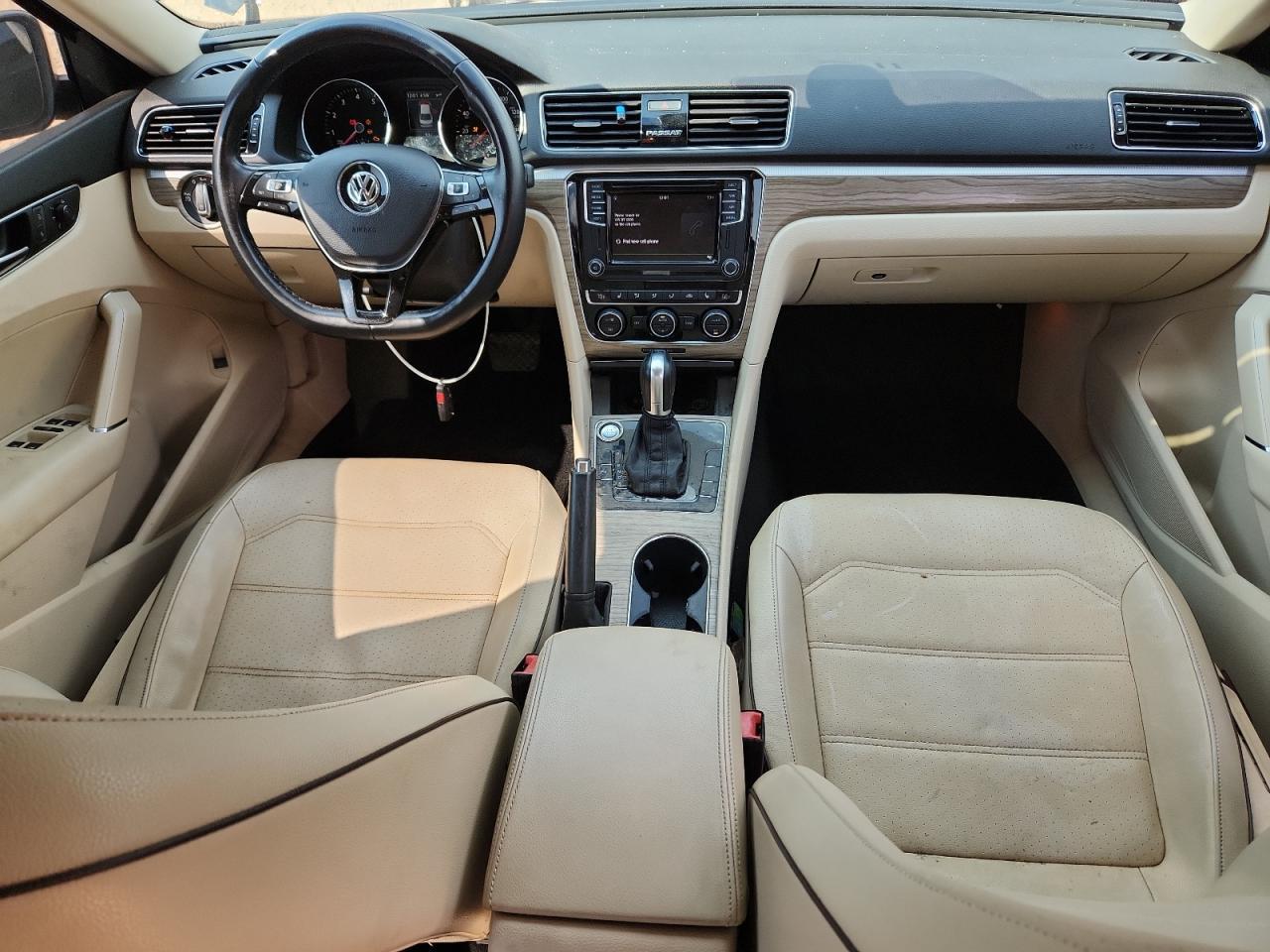 2018 VOLKSWAGEN Passat
