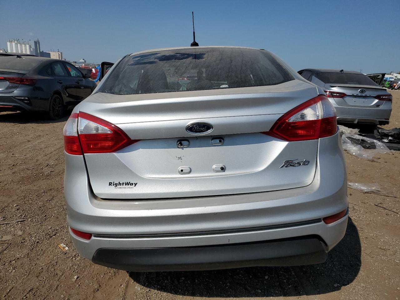 2016 FORD Fiesta