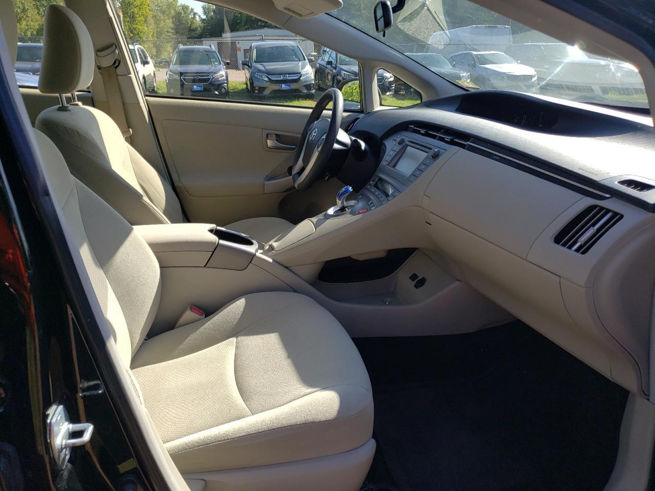 2015 TOYOTA PRIUS