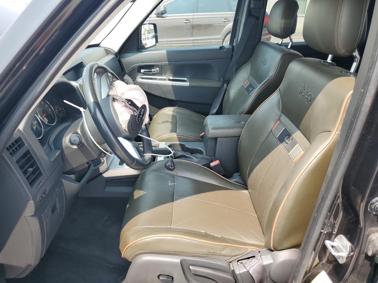 2011 JEEP Liberty