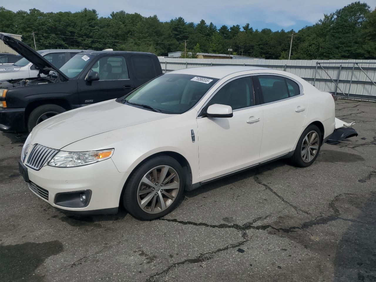 2011 LINCOLN MKS