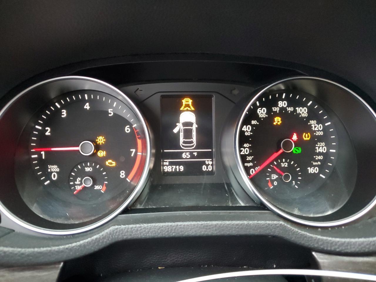 2016 VOLKSWAGEN Passat