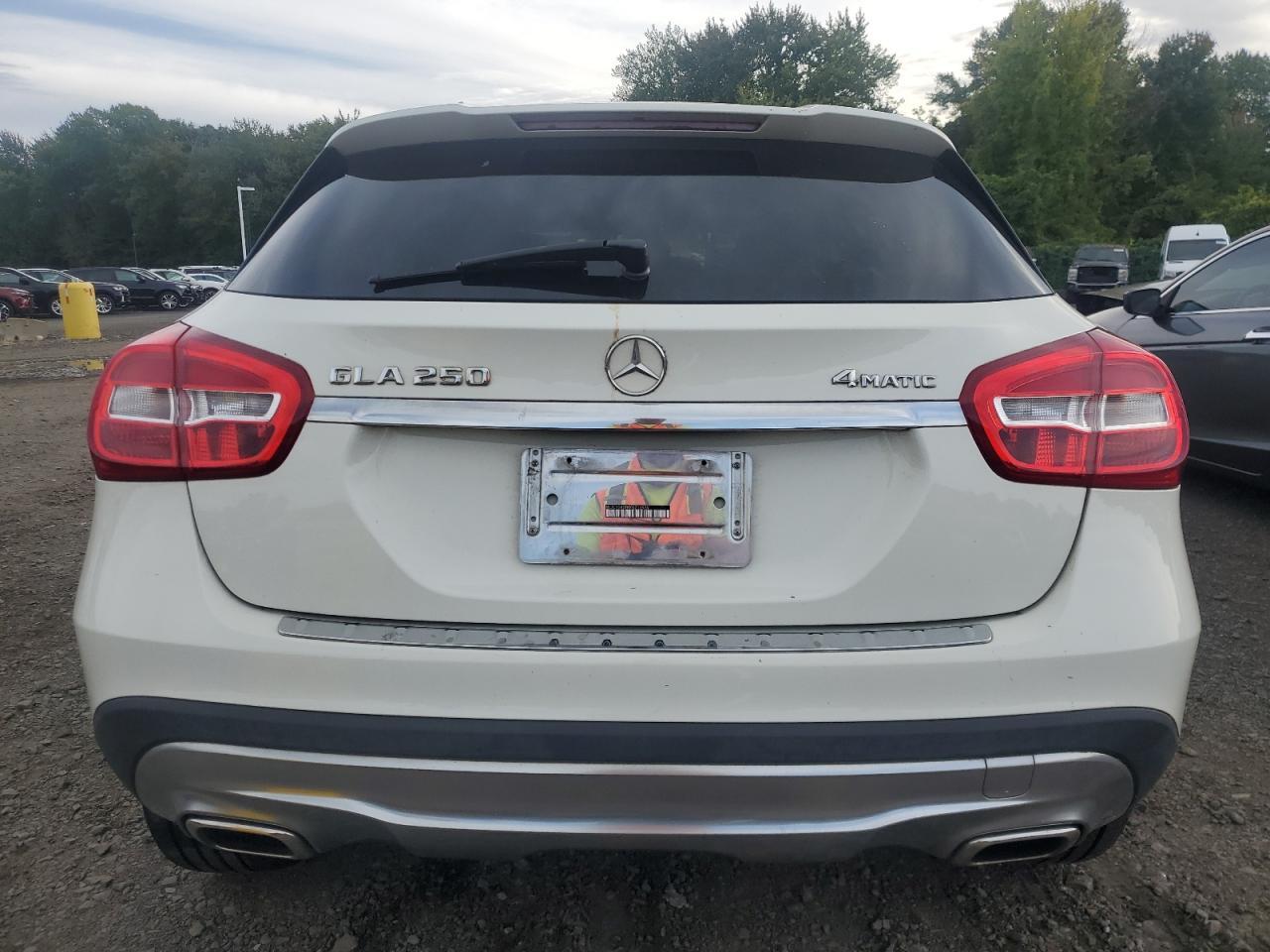 2016 MERCEDES-BENZ GLA-Class