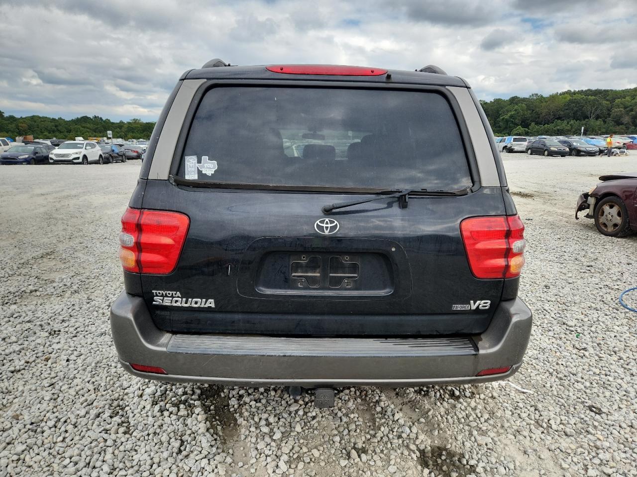 2004 TOYOTA Sequoia