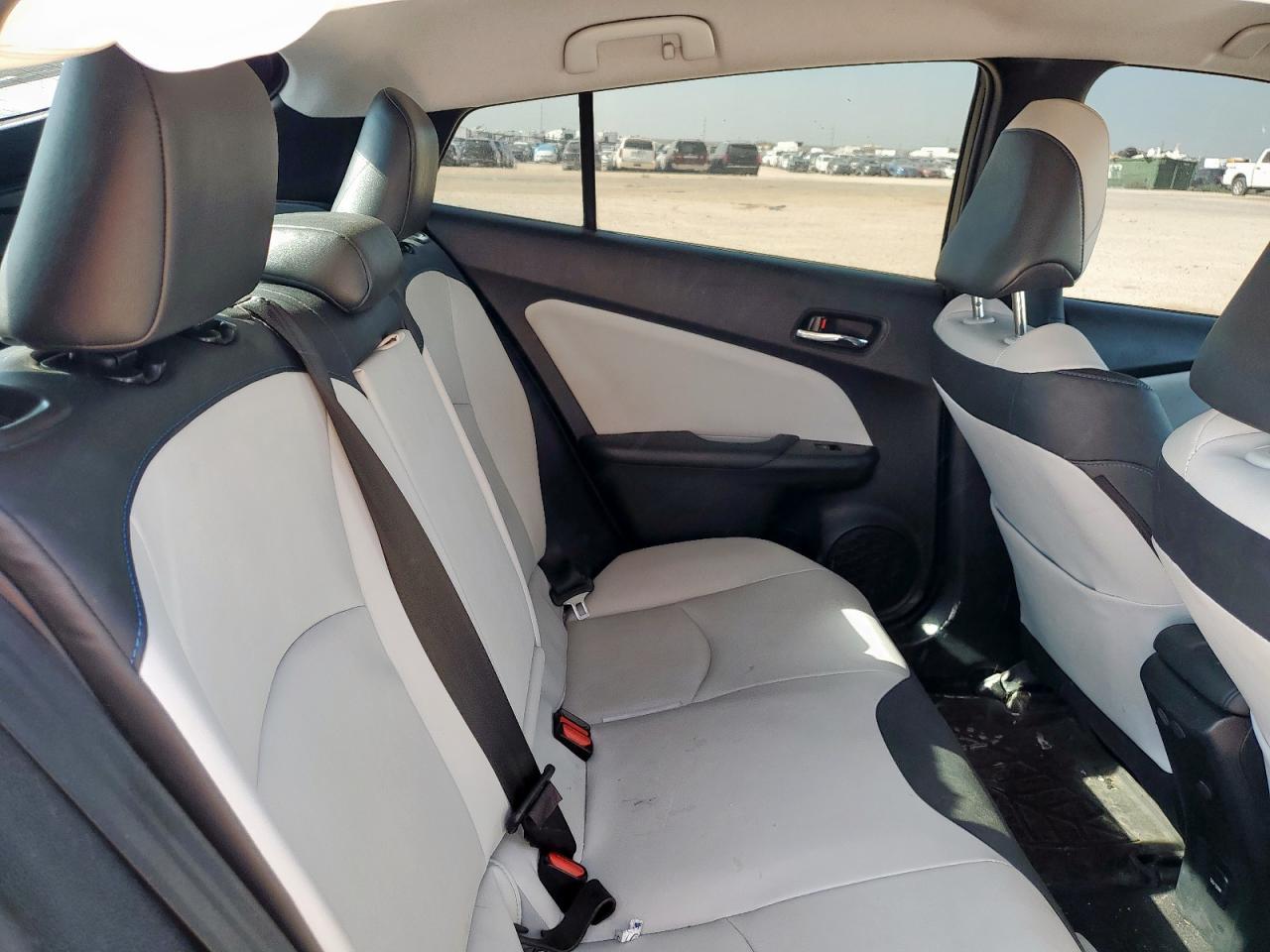 2017 TOYOTA PRIUS