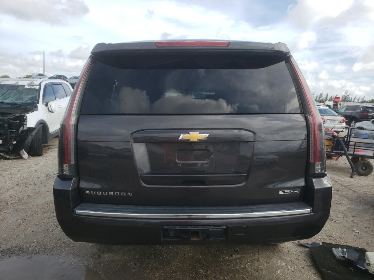 2017 CHEVROLET Suburban