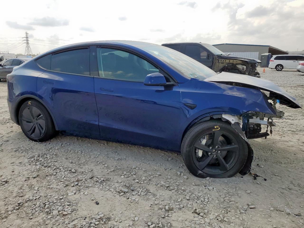 2026 TESLA MODEL Y