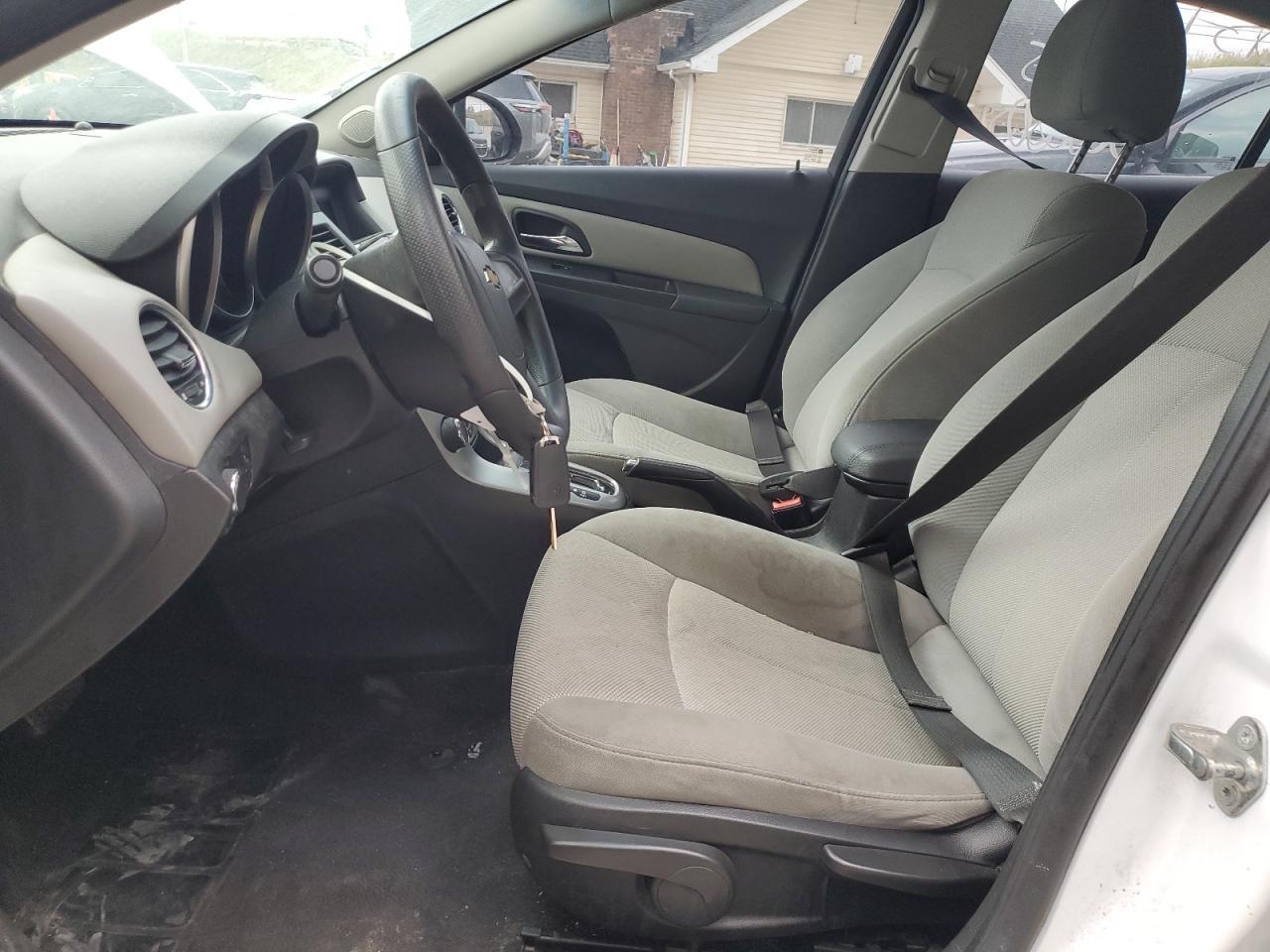 2011 CHEVROLET CRUZE
