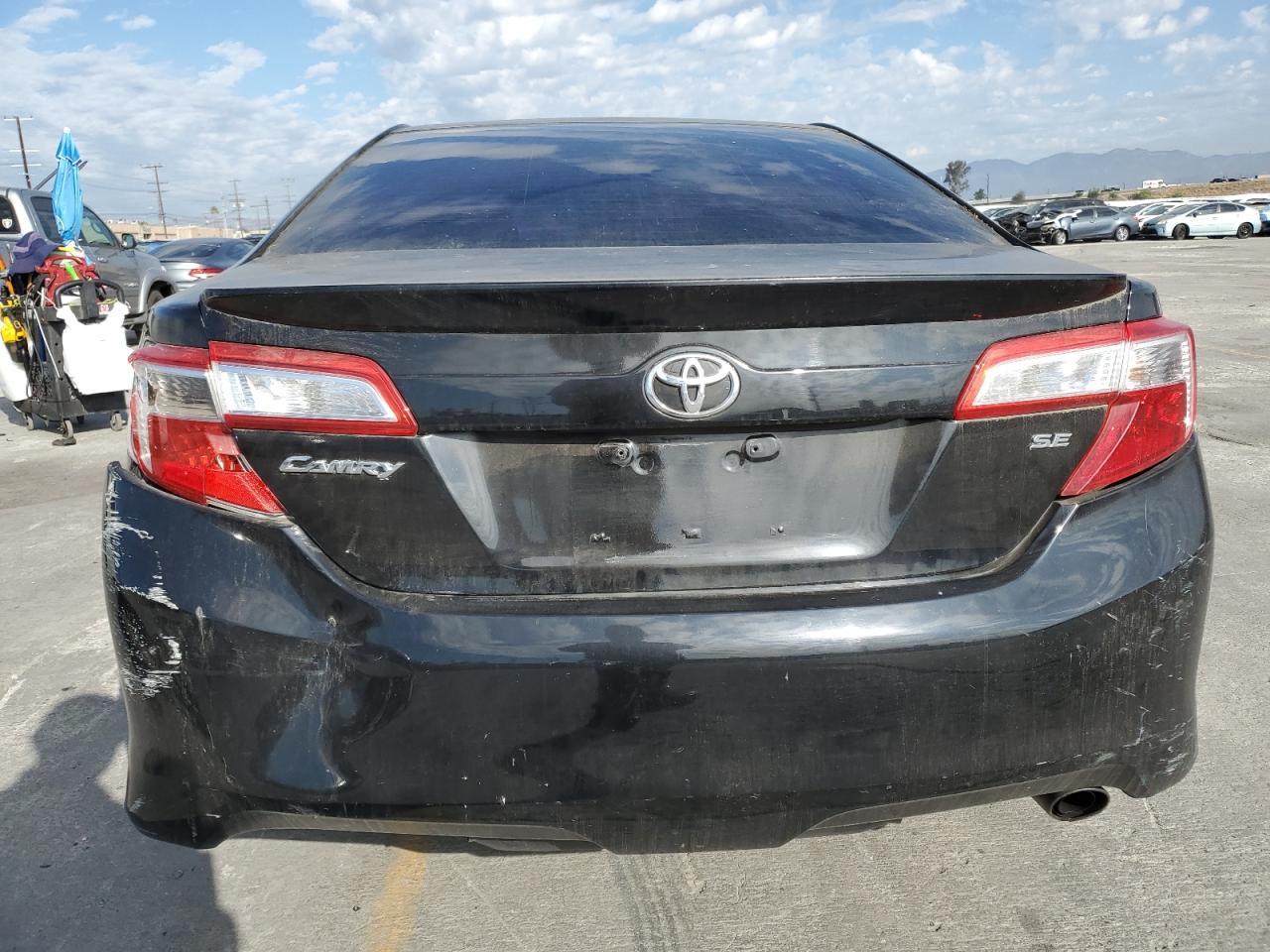 2014 TOYOTA CAMRY