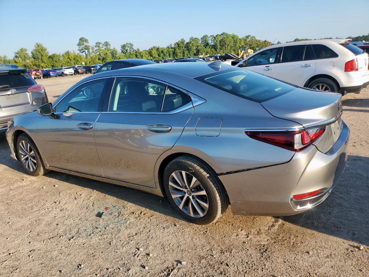 2021 LEXUS Es