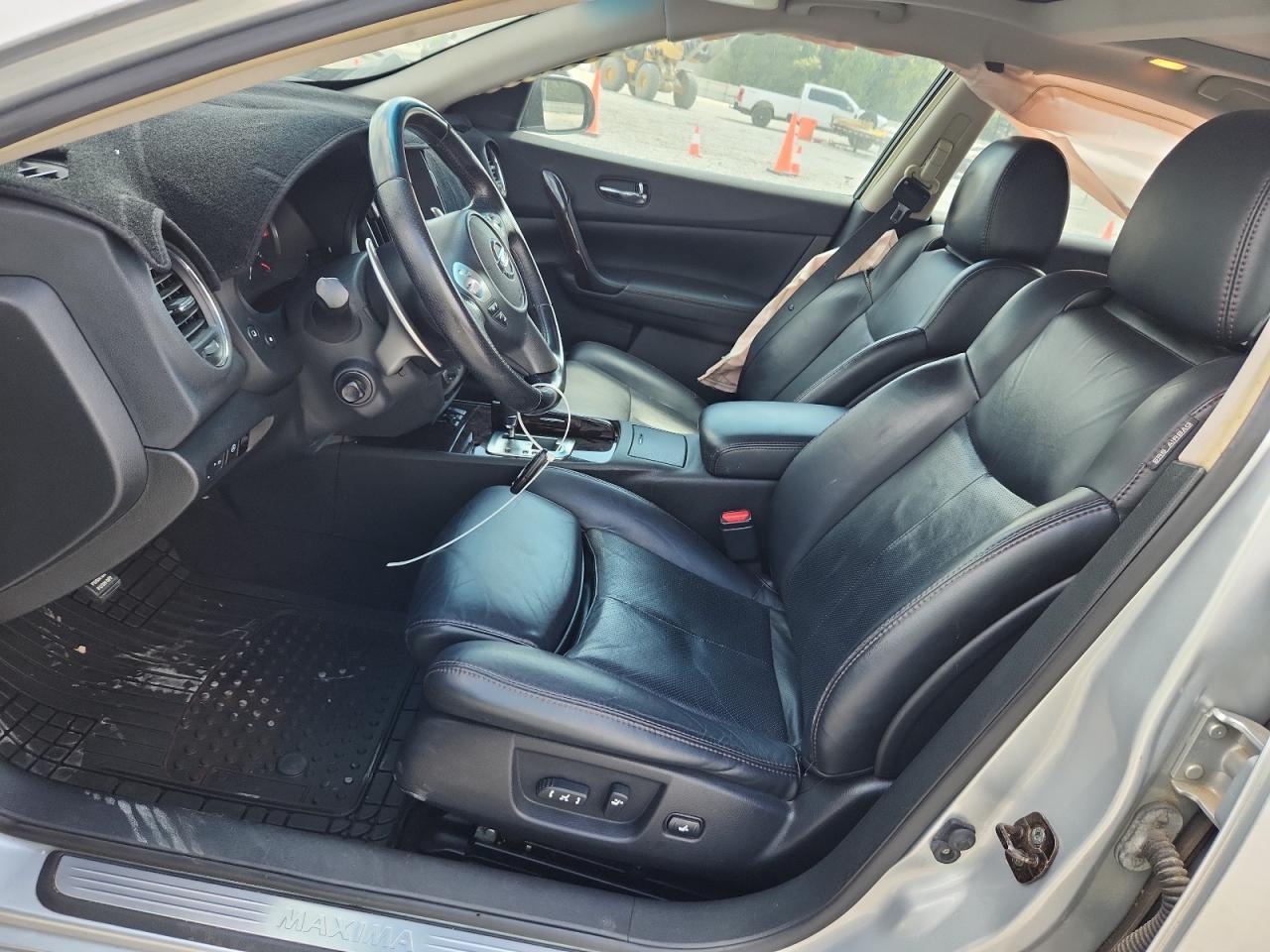 2010 NISSAN Maxima