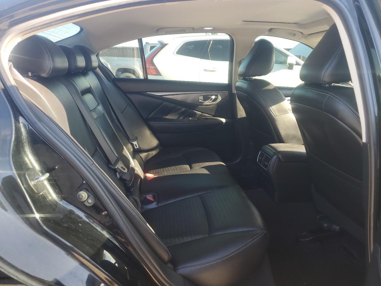 2017 INFINITI Q50