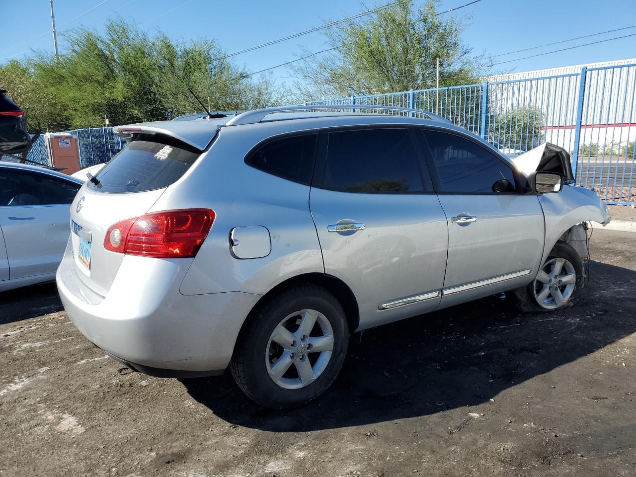2015 NISSAN ROGUE
