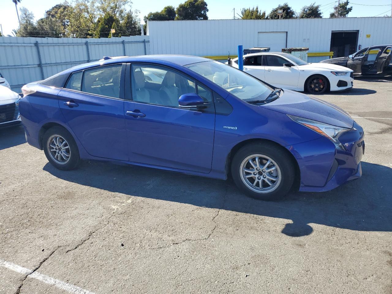 2017 TOYOTA PRIUS