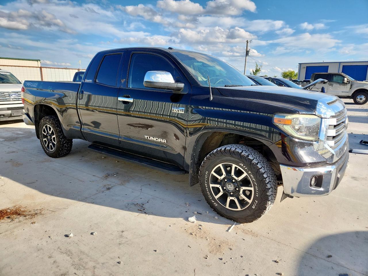 2018 TOYOTA TUNDRA
