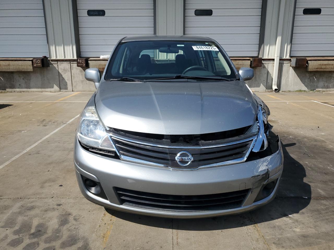 2011 NISSAN VERSA
