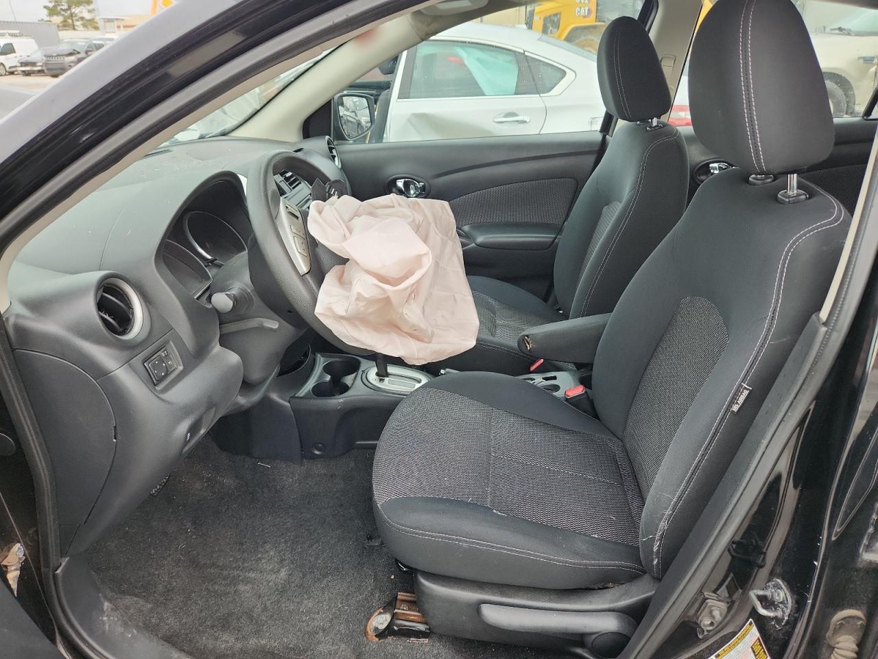 2015 NISSAN VERSA