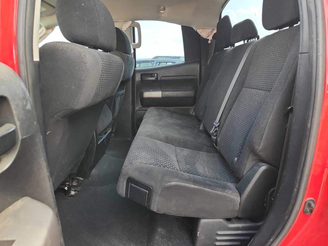 2011 TOYOTA TUNDRA