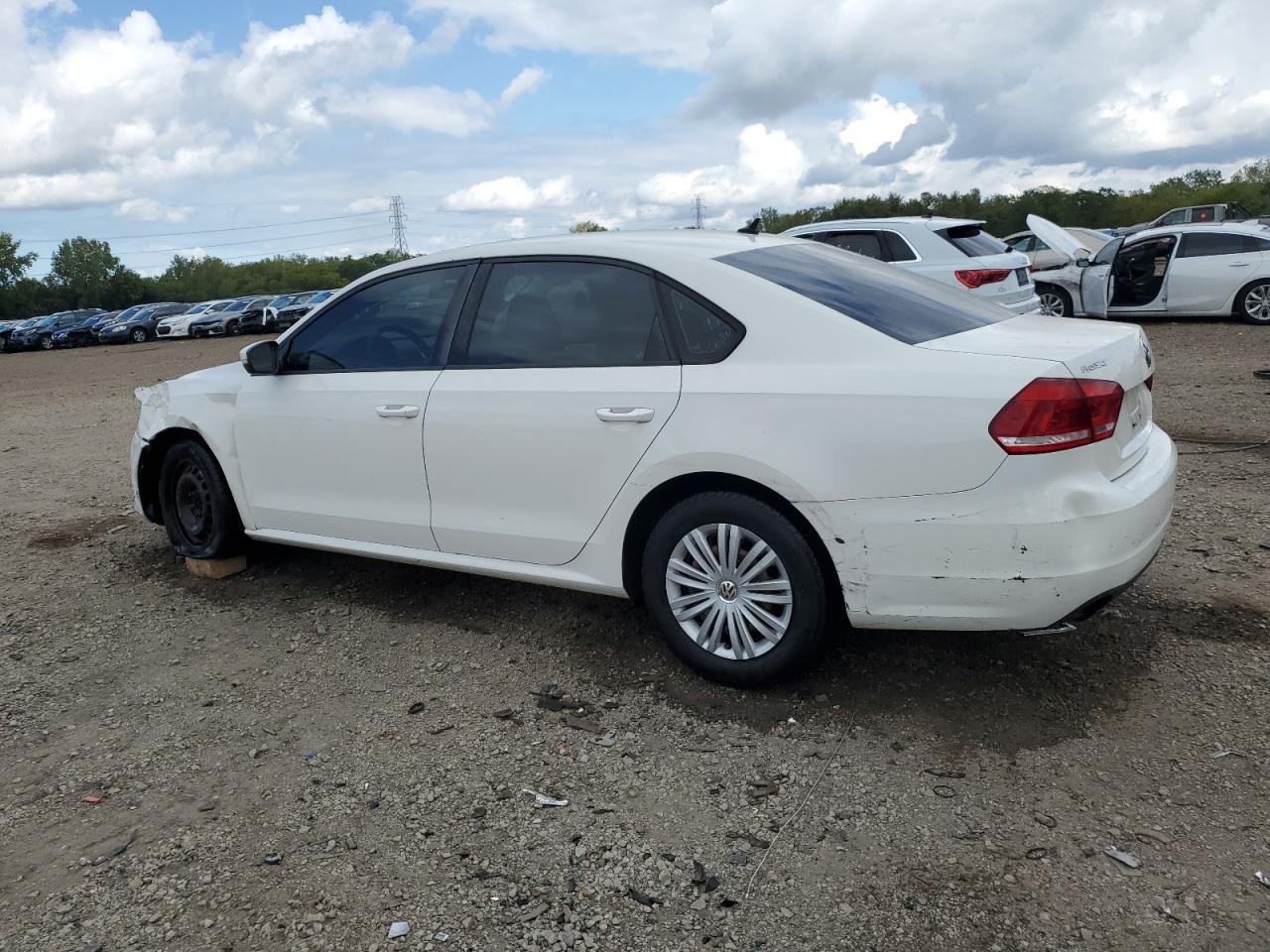 2014 VOLKSWAGEN Passat
