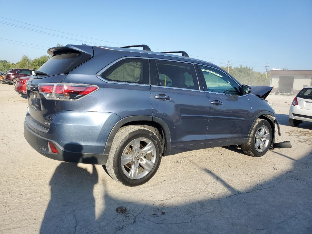 2016 TOYOTA HIGHLANDER