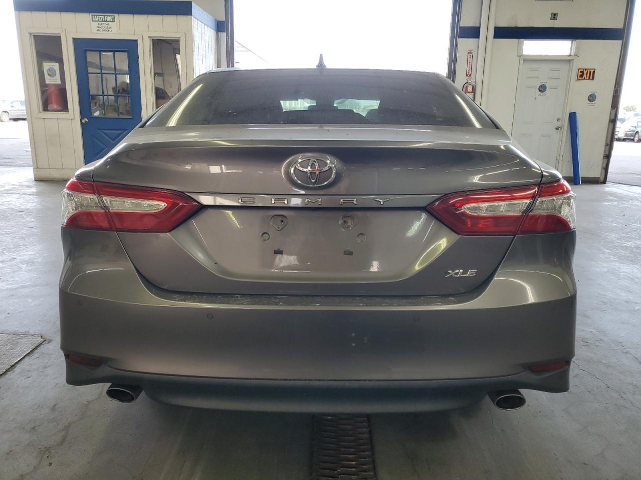 2018 TOYOTA CAMRY