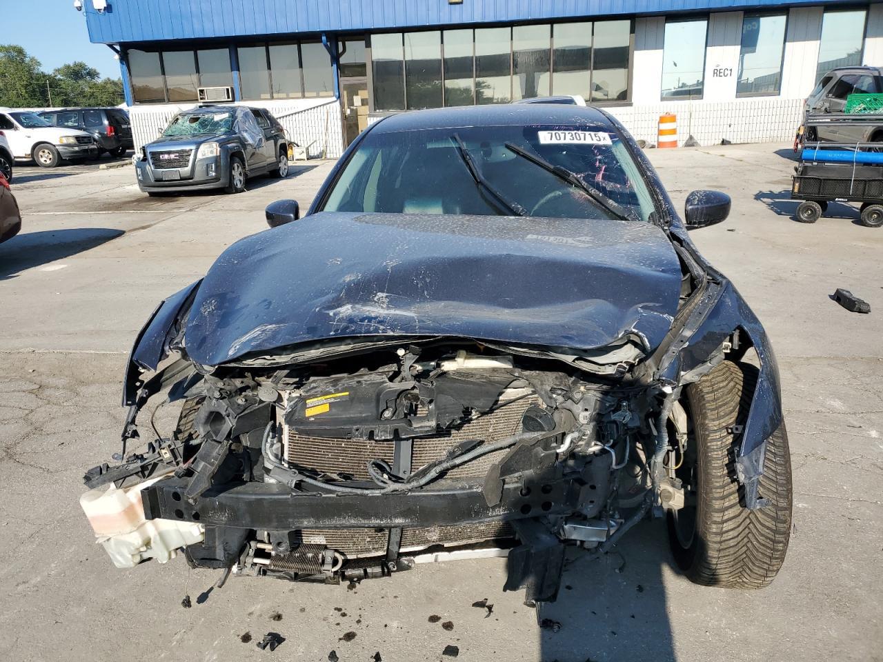 2011 INFINITI G37
