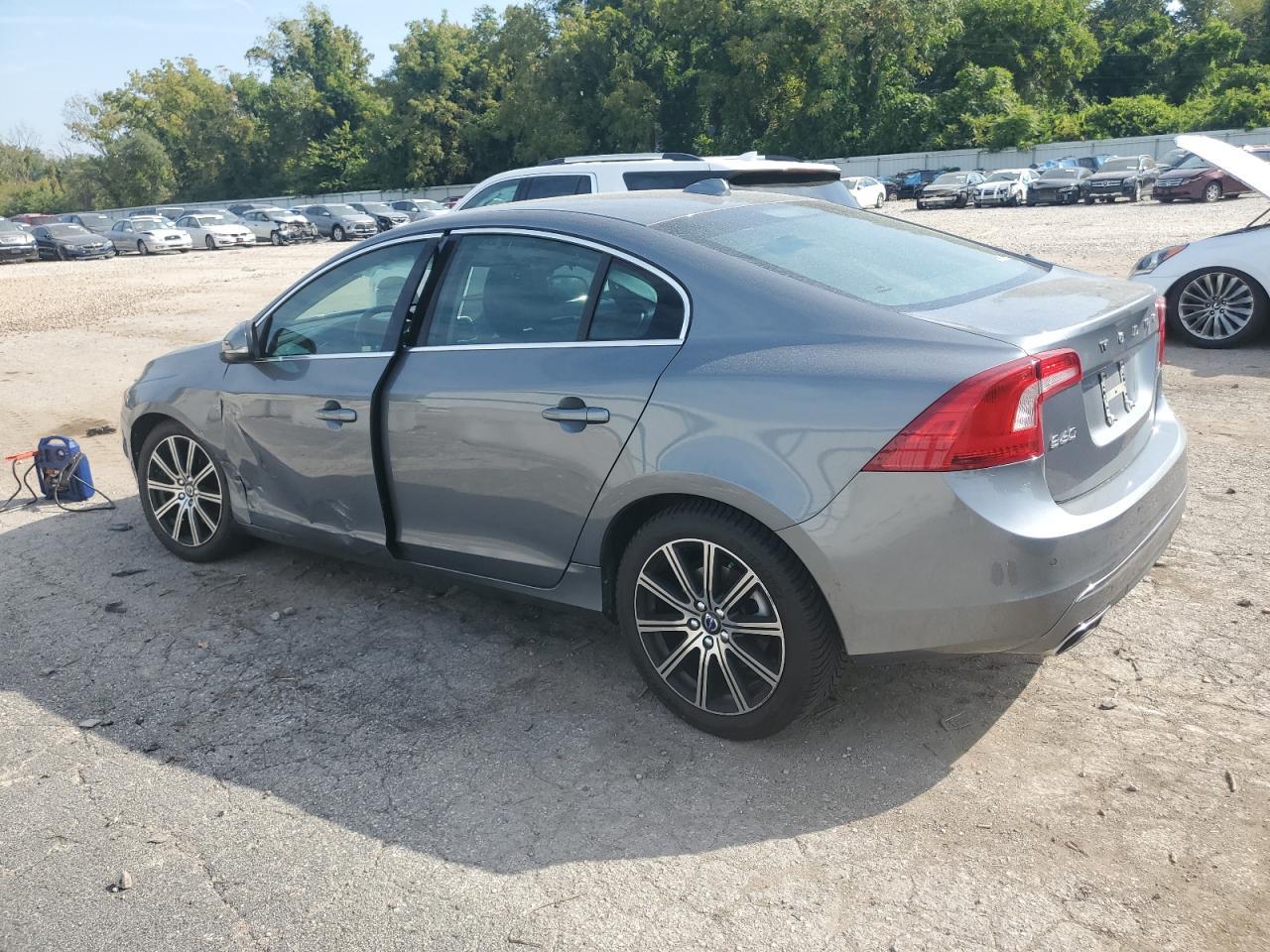2017 VOLVO S60