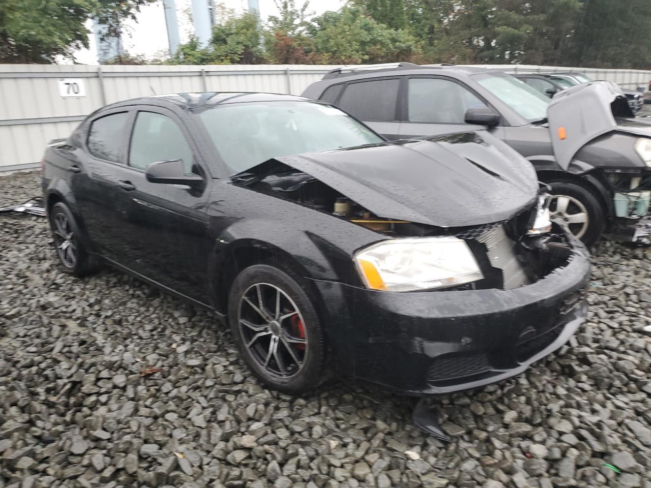 2014 DODGE Avenger