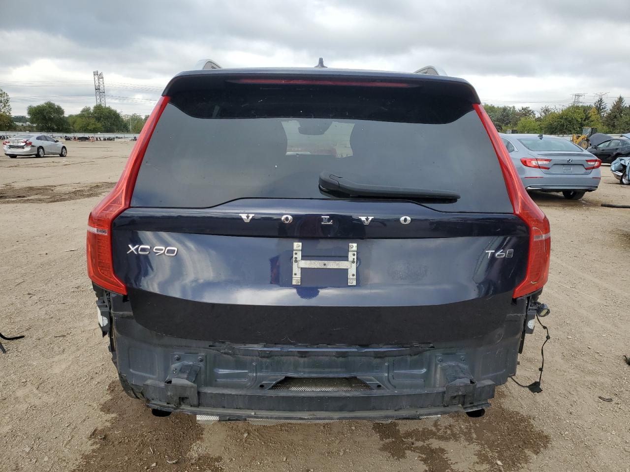 2019 VOLVO XC90