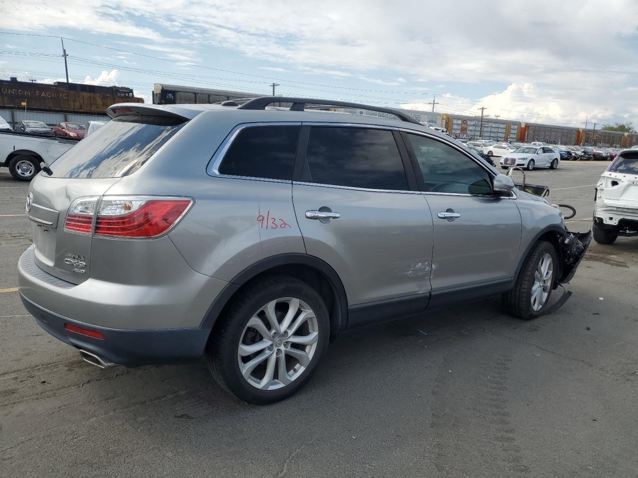 2012 MAZDA CX-9