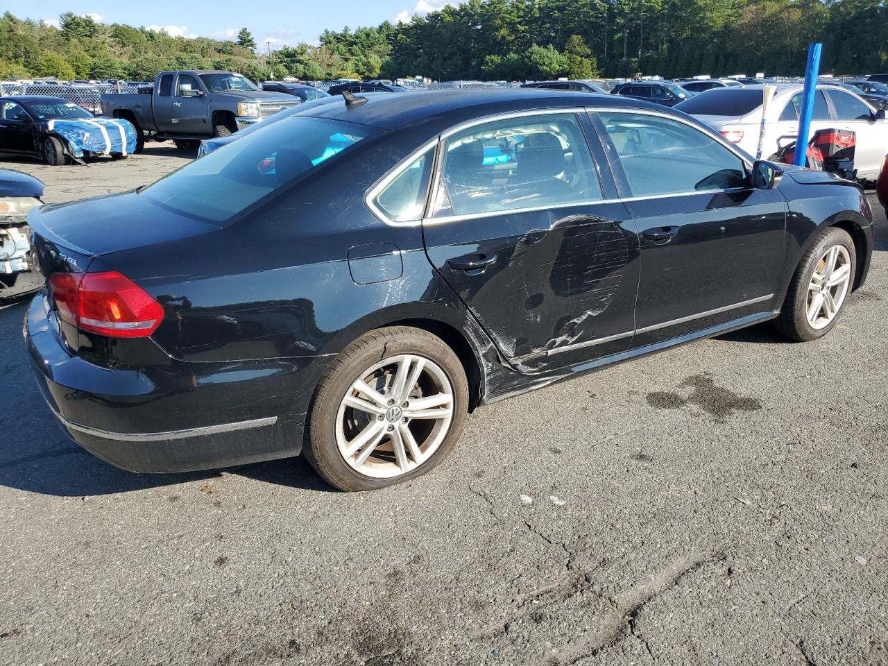2014 VOLKSWAGEN Passat