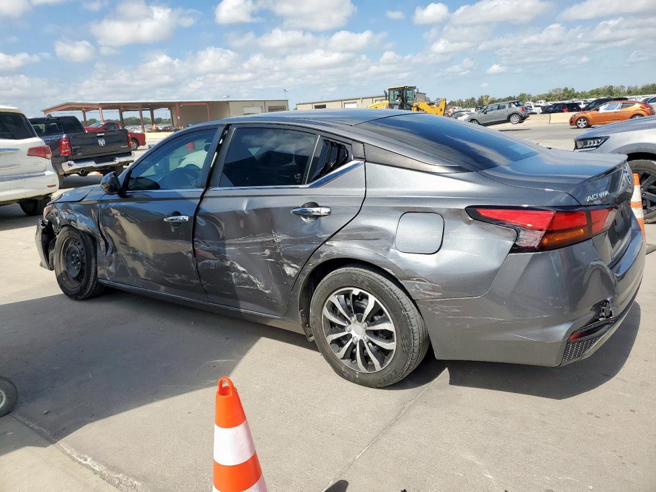 2022 NISSAN ALTIMA