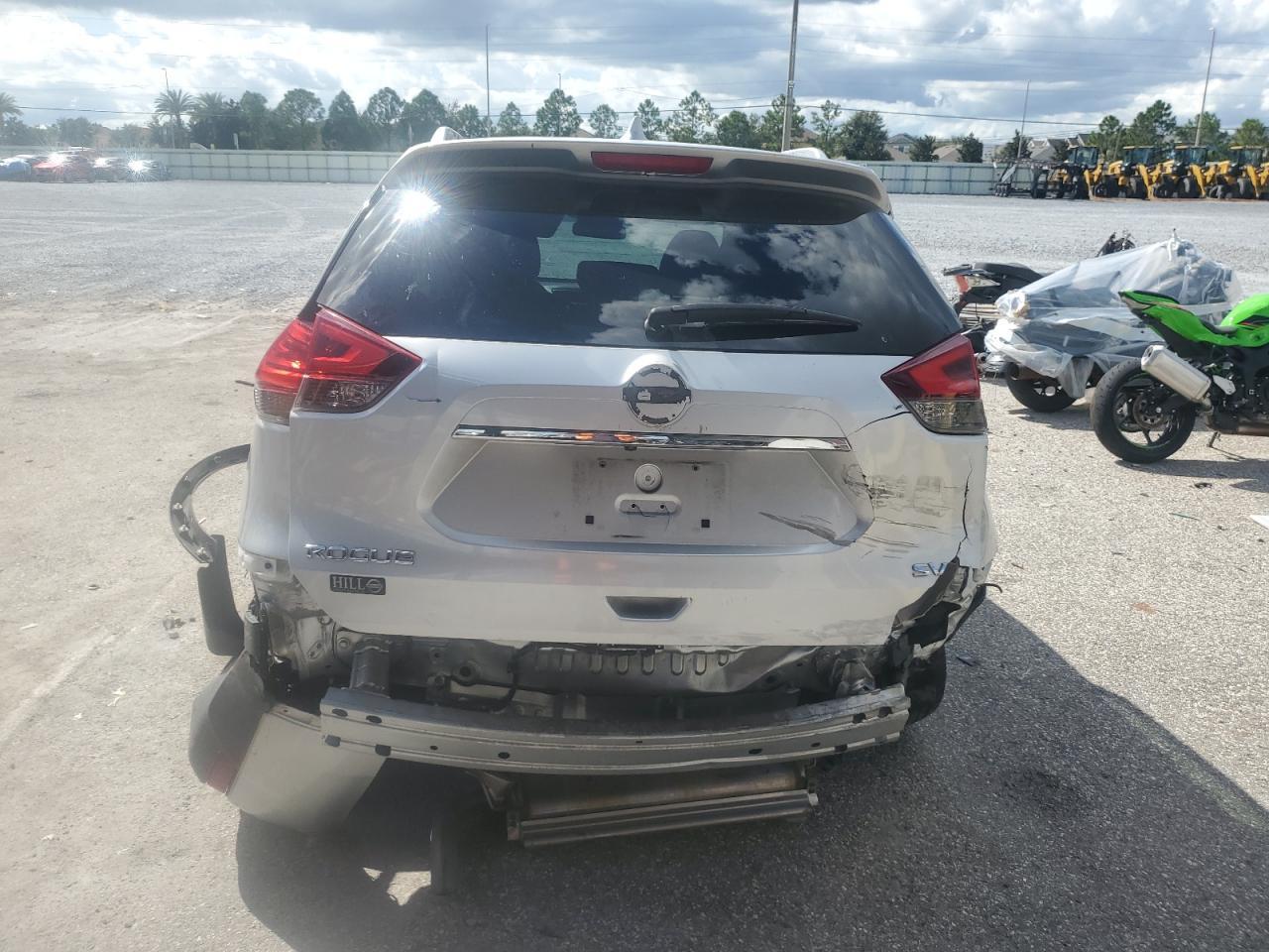 2017 NISSAN ROGUE