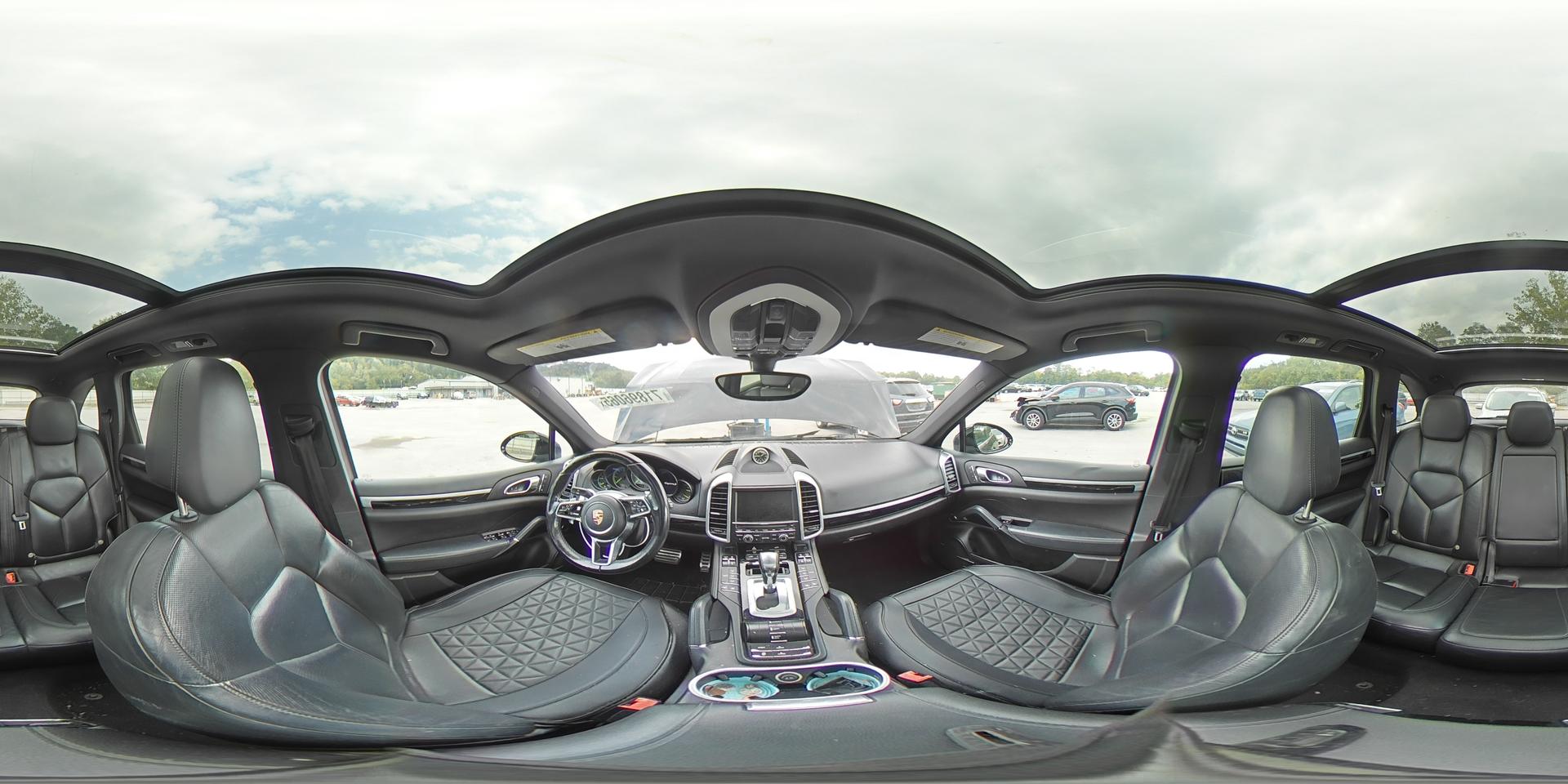 2015 PORSCHE CAYENNE