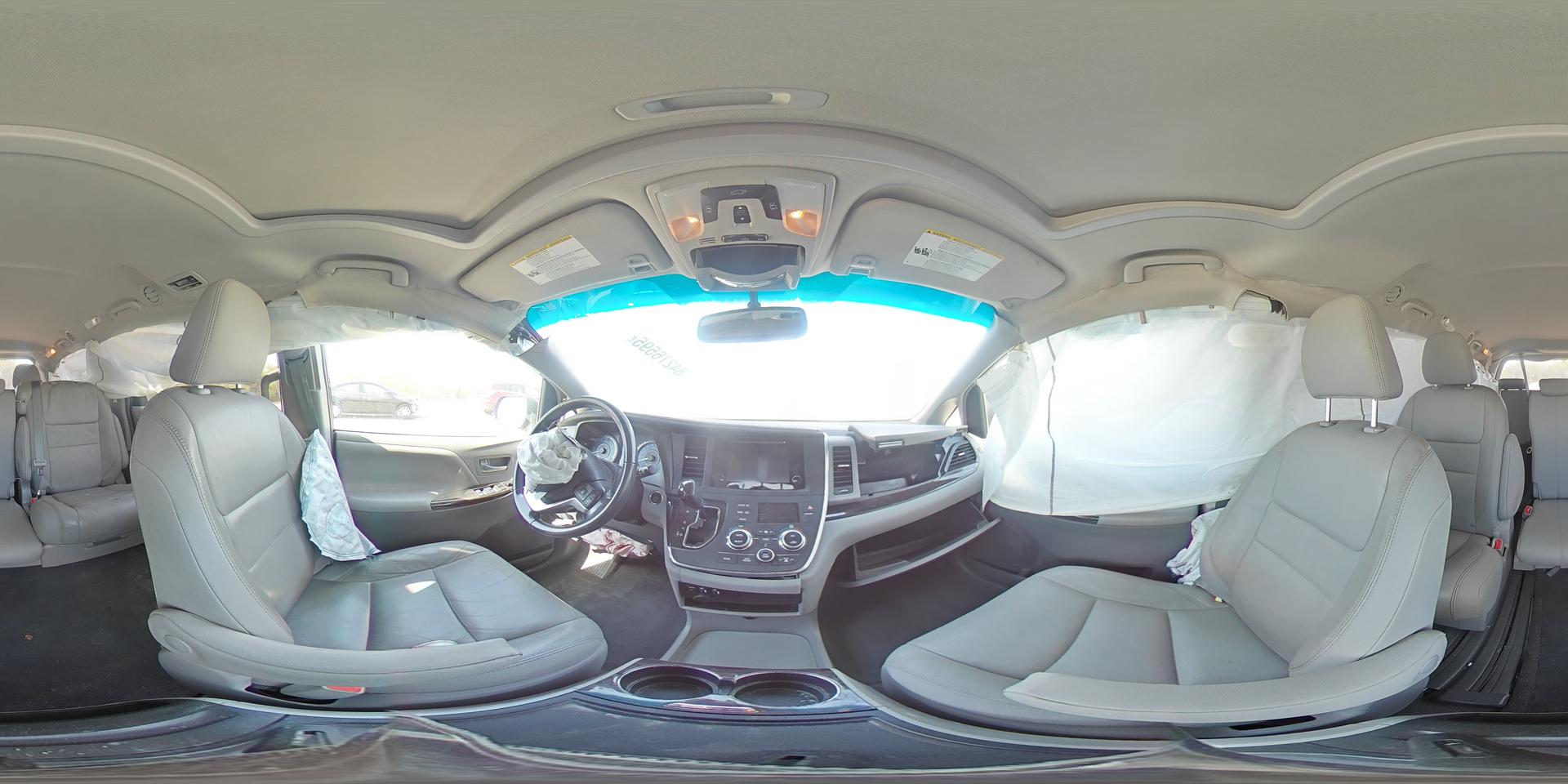 2016 TOYOTA SIENNA