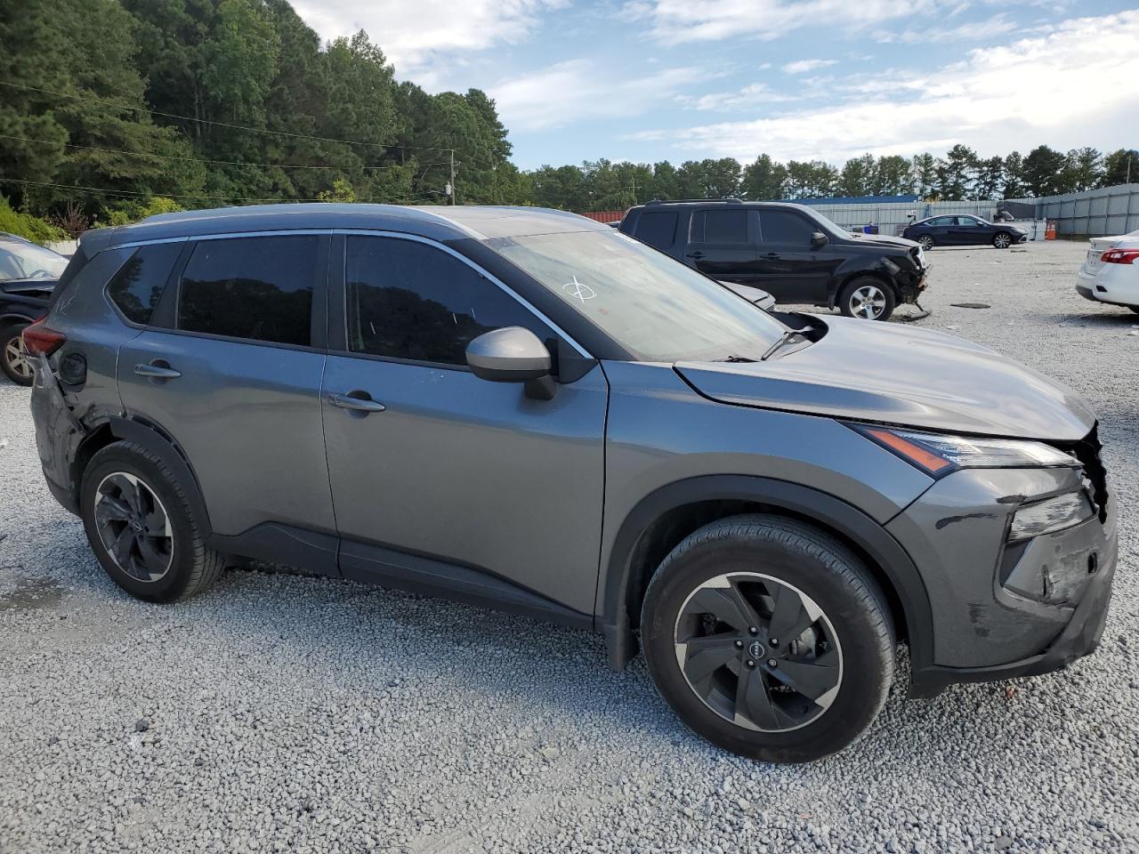 2024 NISSAN ROGUE