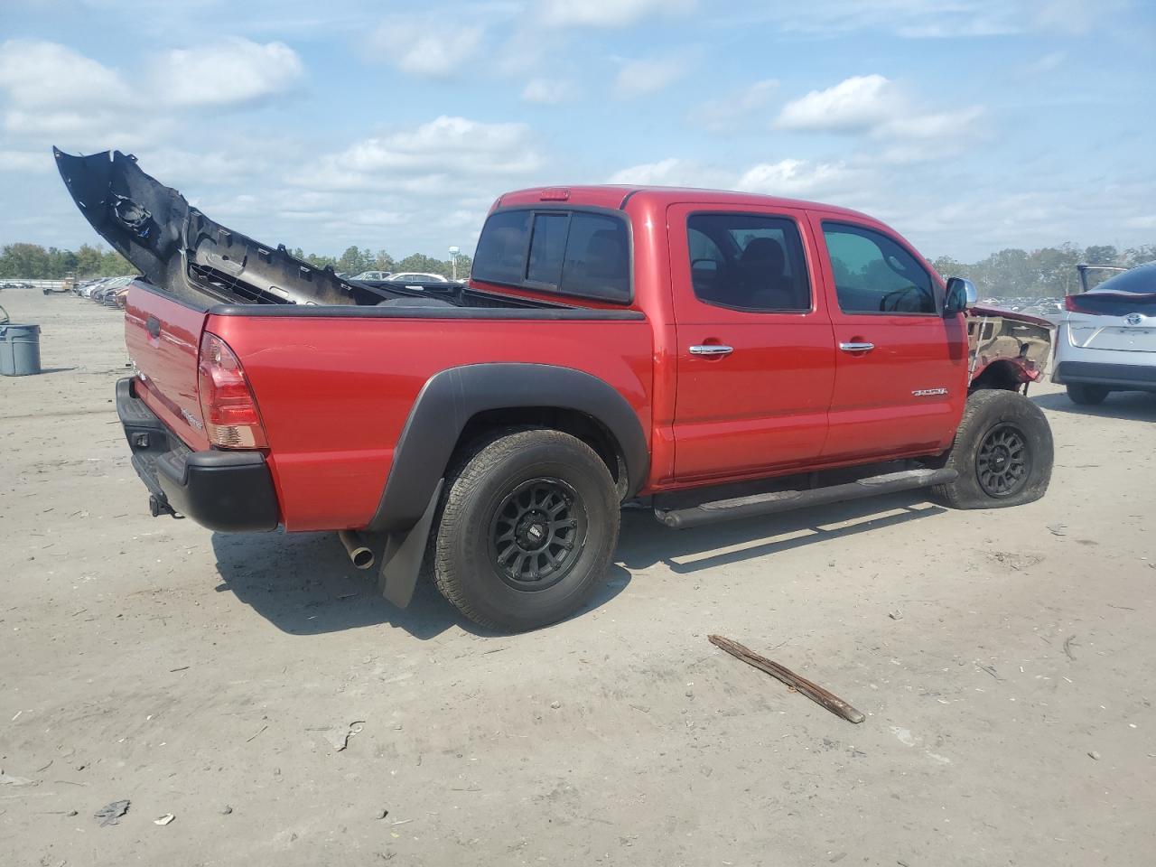 2015 TOYOTA TACOMA