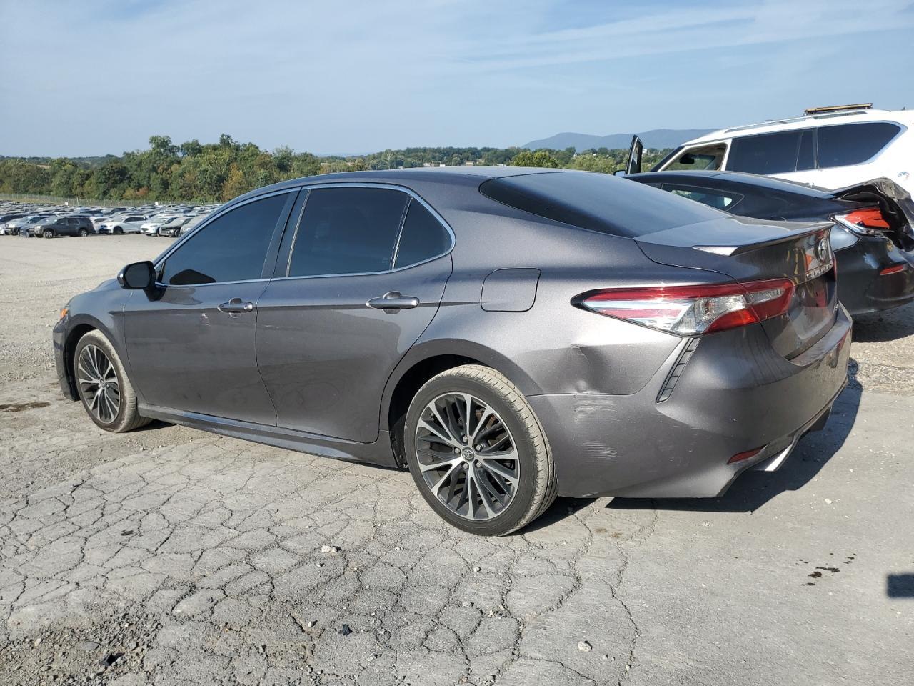 2018 TOYOTA CAMRY
