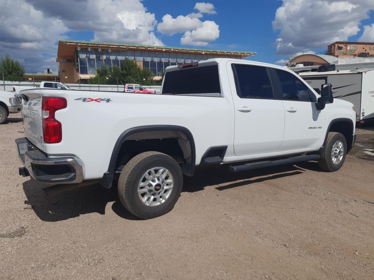 2024 CHEVROLET Silverado