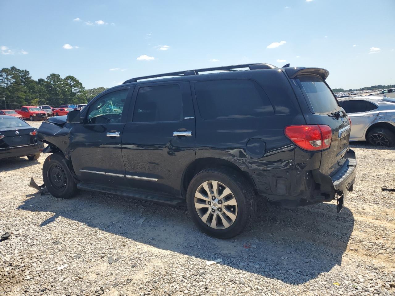 2013 TOYOTA Sequoia