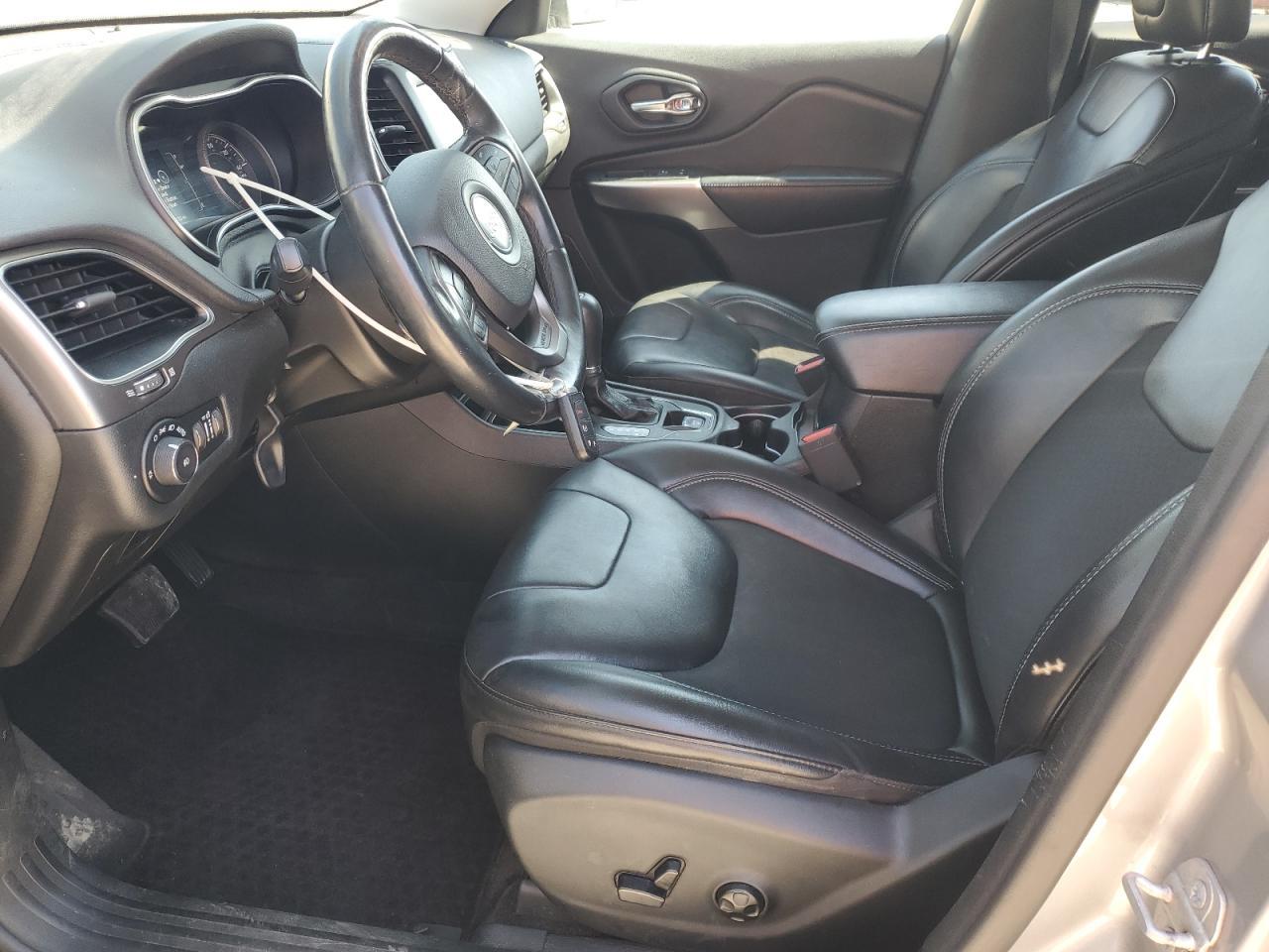 2019 JEEP CHEROKEE