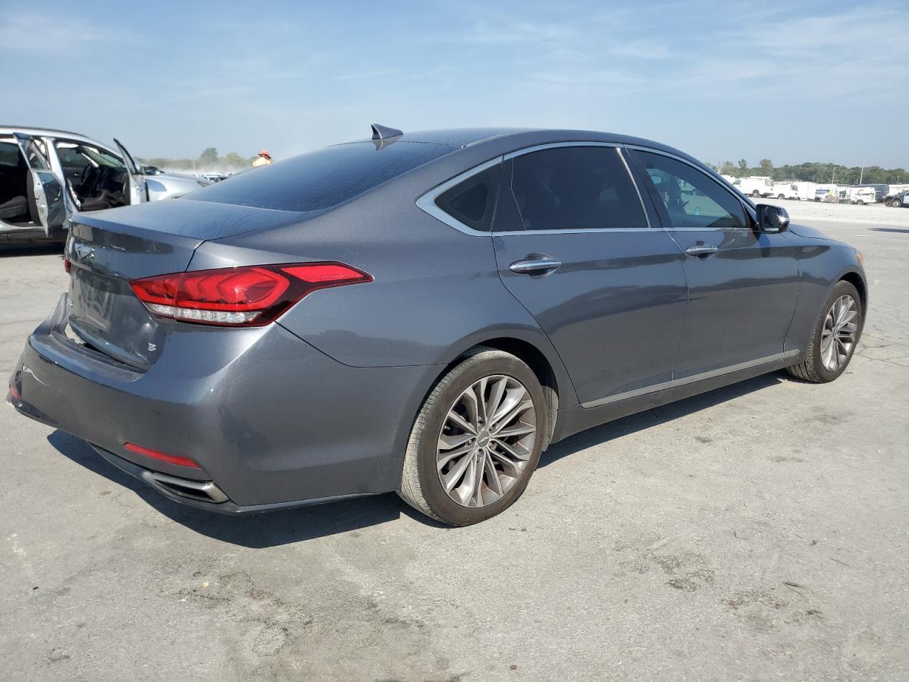 2016 HYUNDAI GENESIS