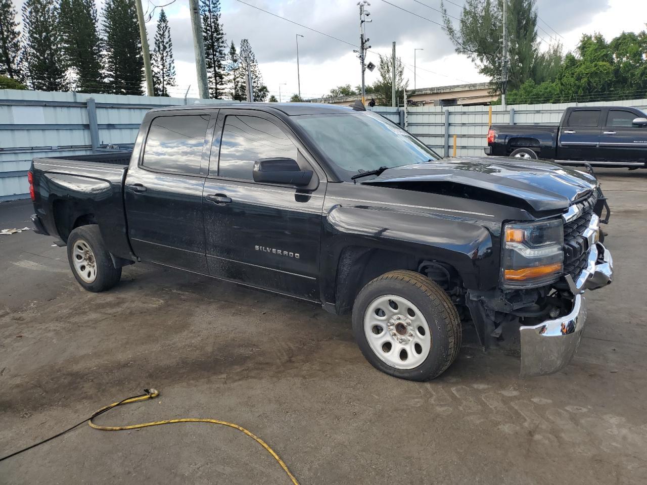 2017 CHEVROLET Silverado