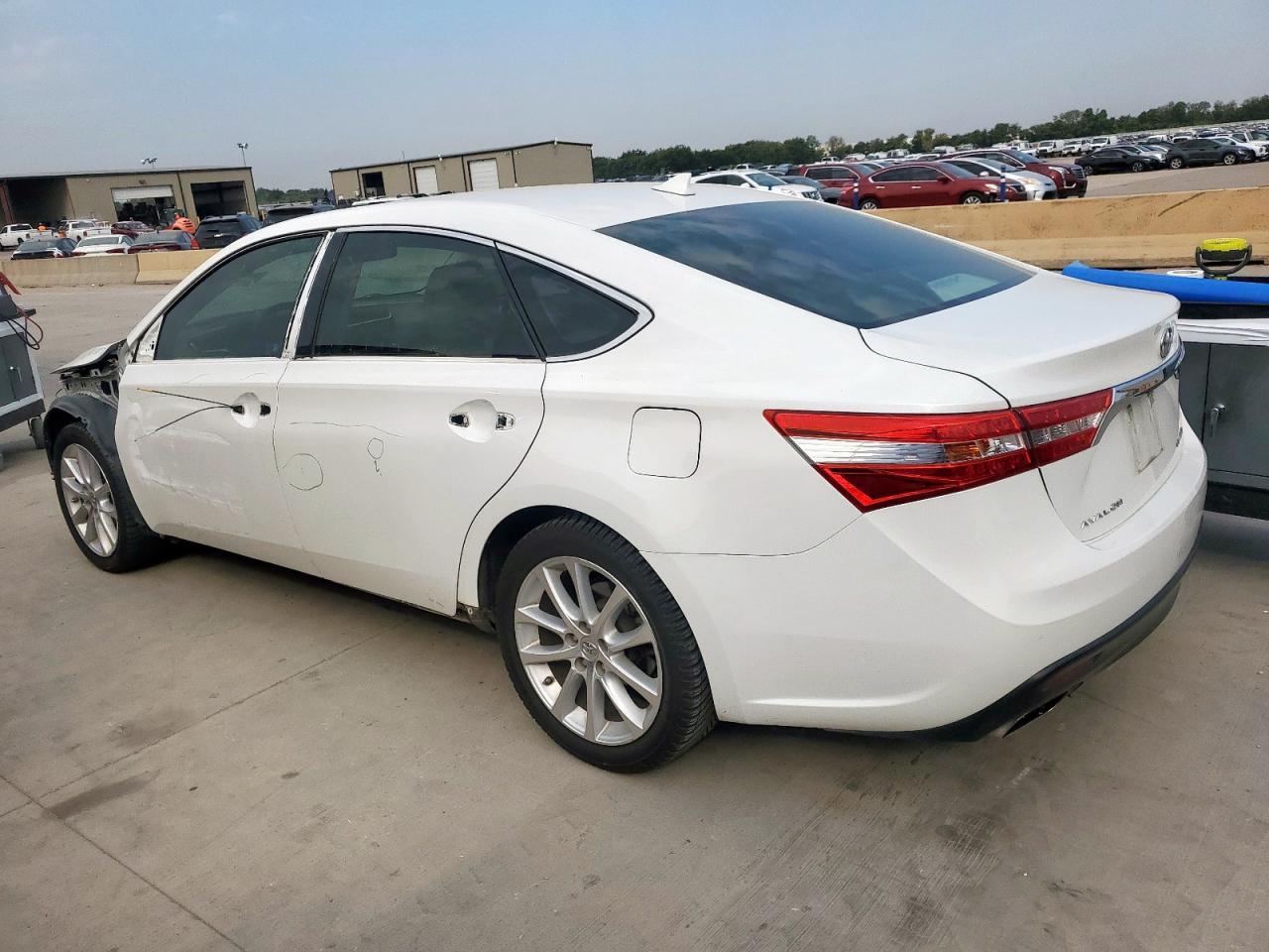2014 TOYOTA Avalon