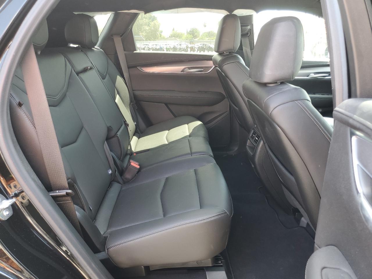 2025 CADILLAC XT5