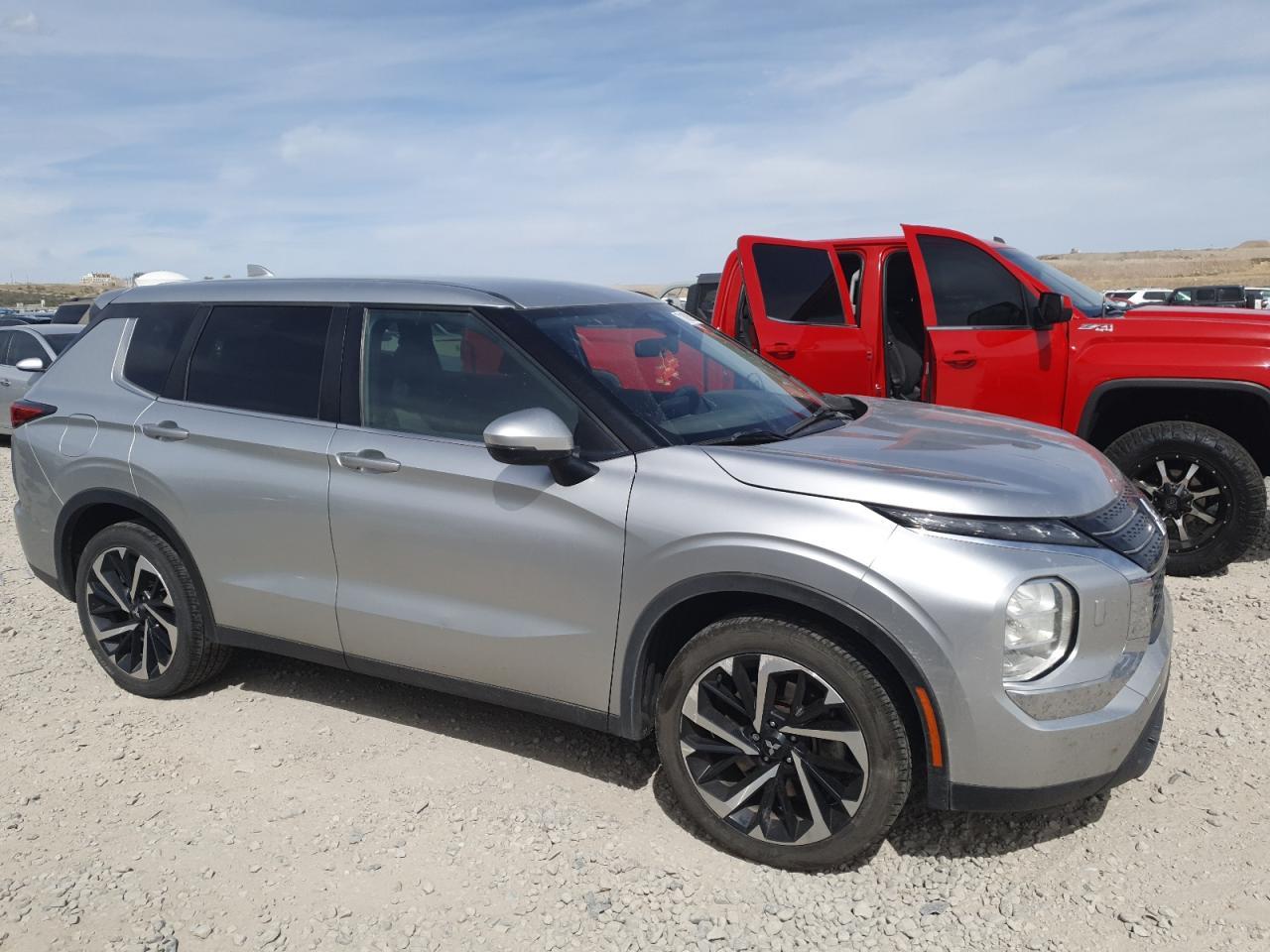 2022 MITSUBISHI outlander