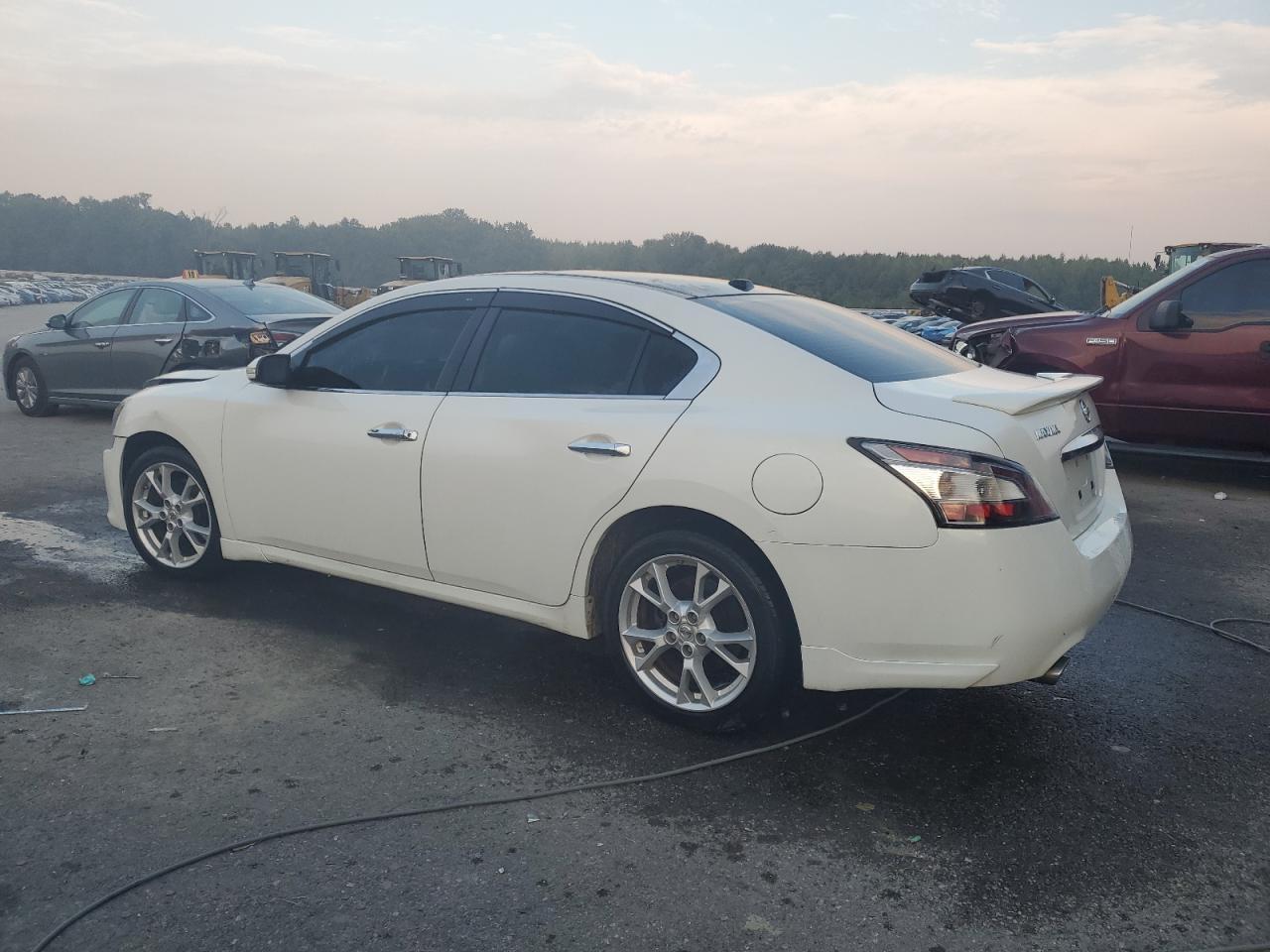 2014 NISSAN Maxima