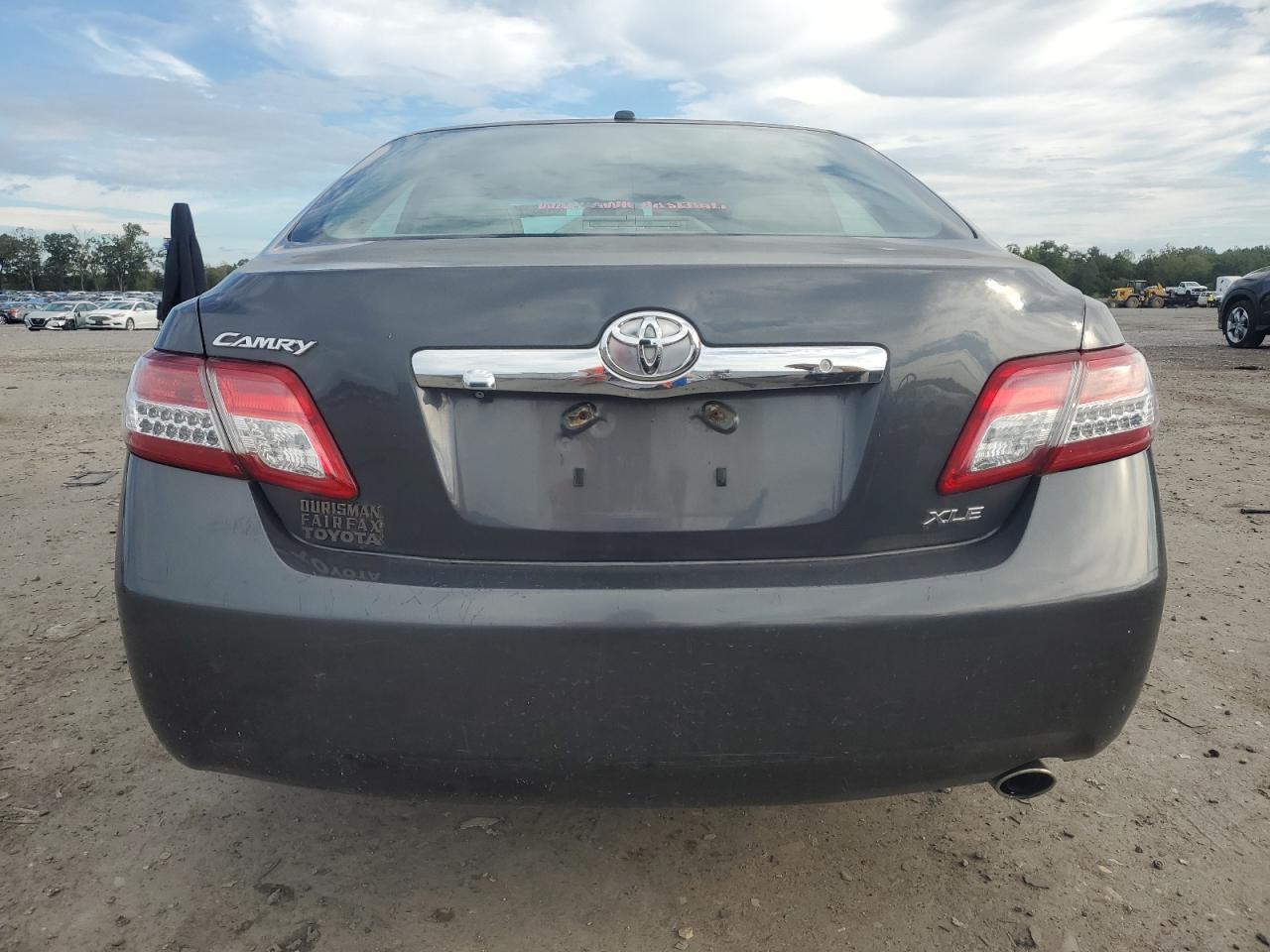 2011 TOYOTA CAMRY