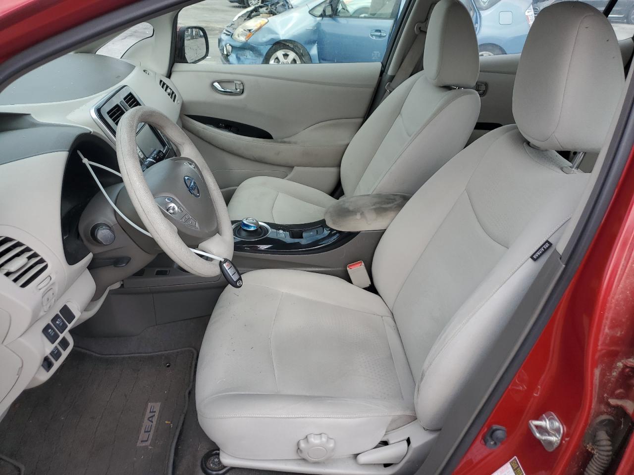 2011 NISSAN LEAF